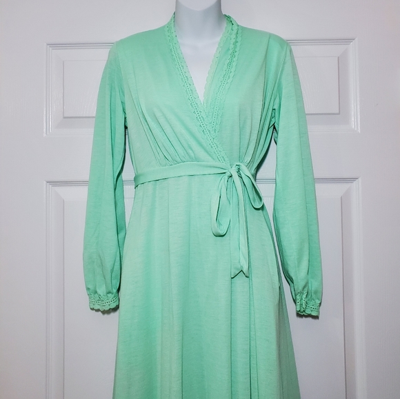 VINTAGE ILGWU Miss Elaine peignoir set - Picture 4 of 16